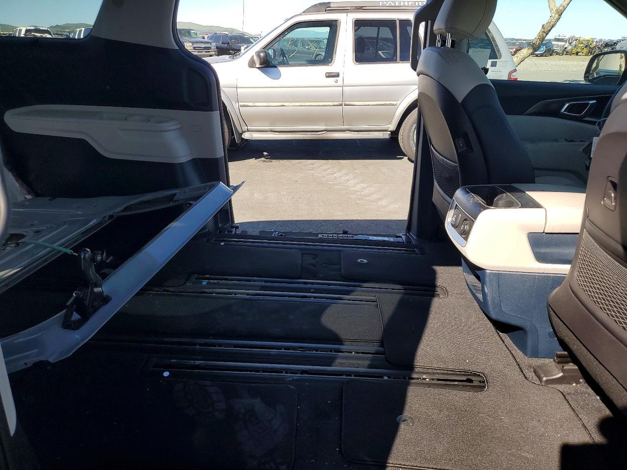 2025 KIA Carnival