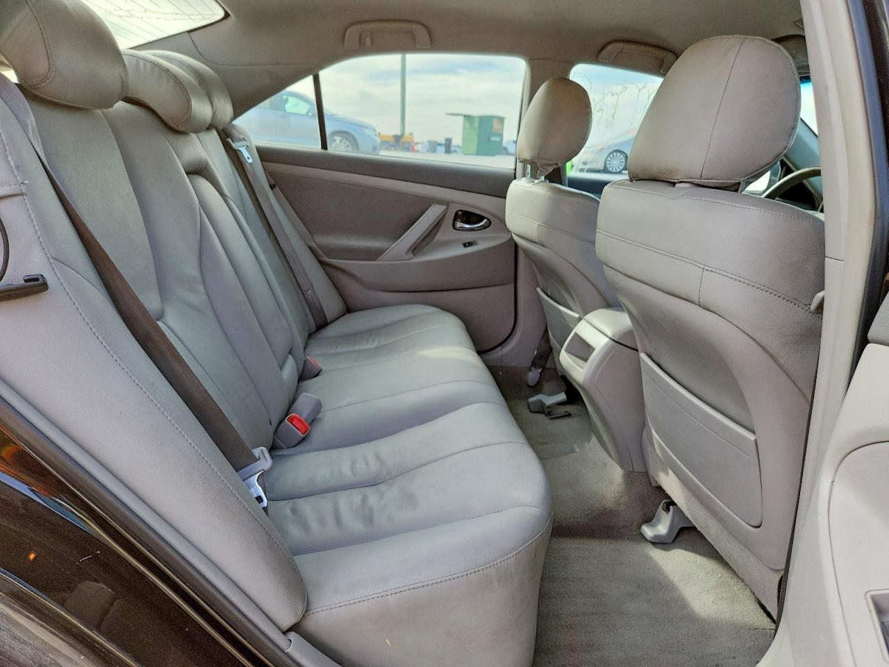 2011 TOYOTA CAMRY