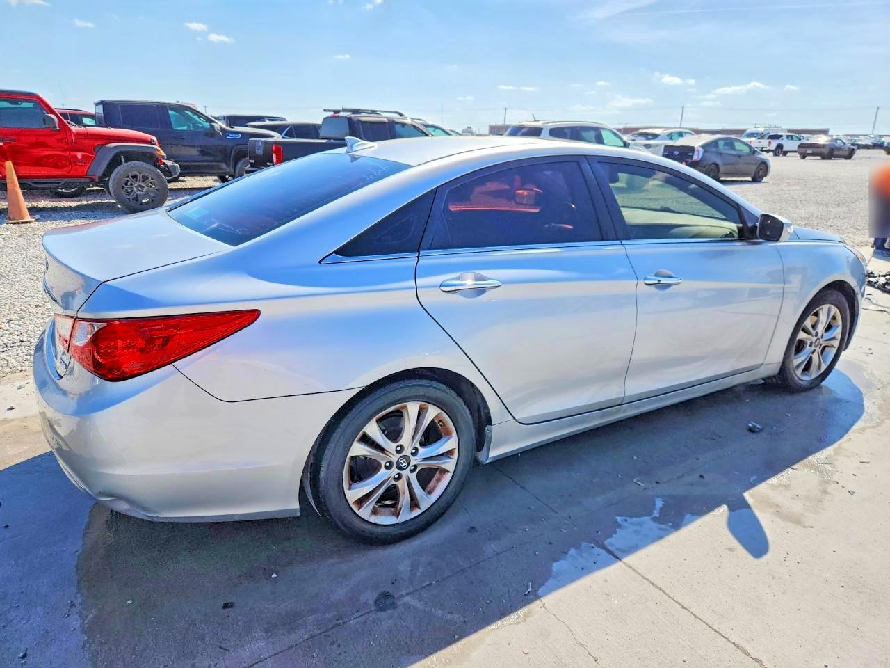 2013 HYUNDAI SONATA