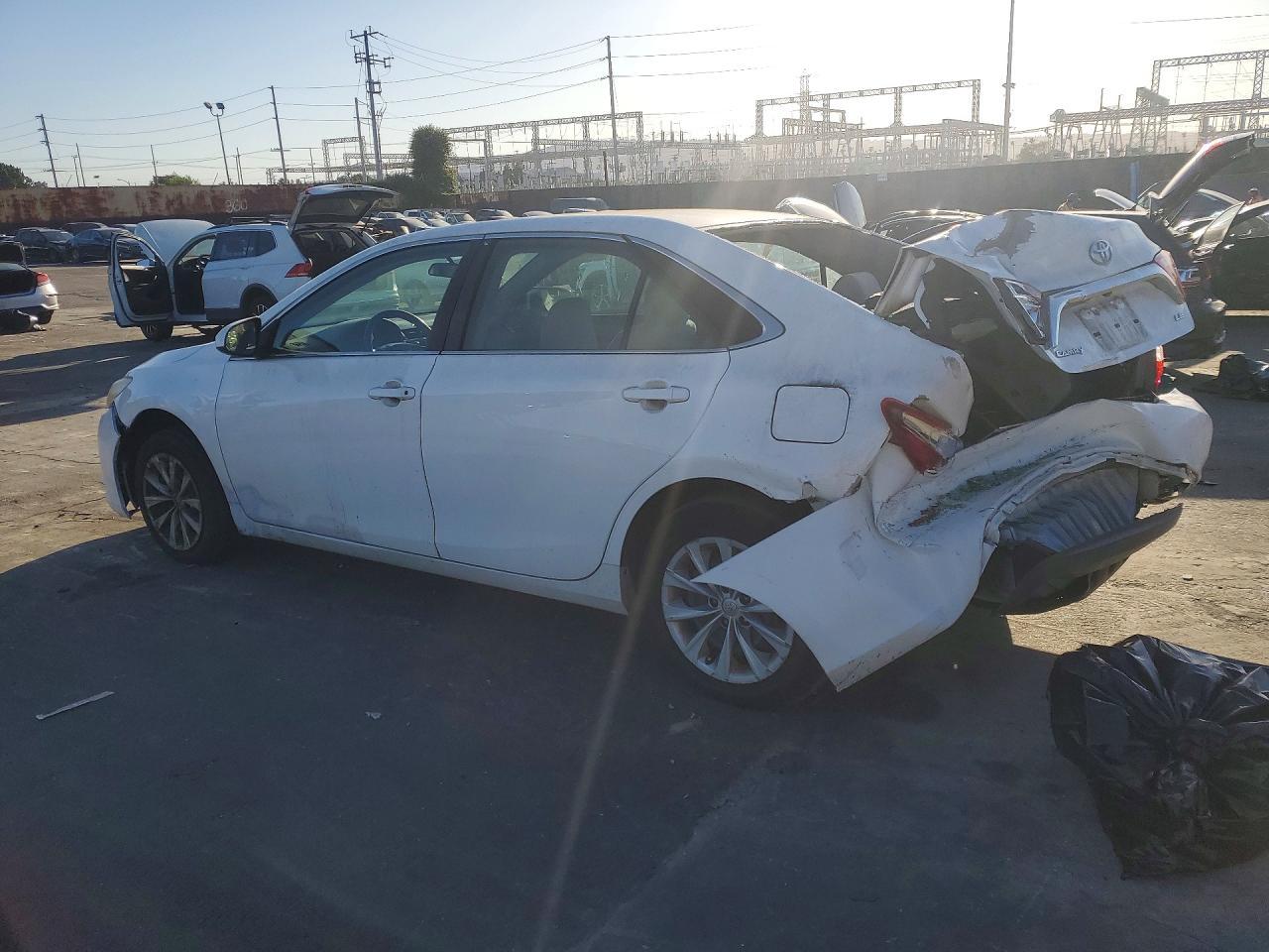 2017 TOYOTA CAMRY