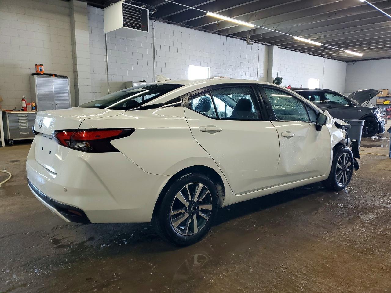 2025 NISSAN VERSA