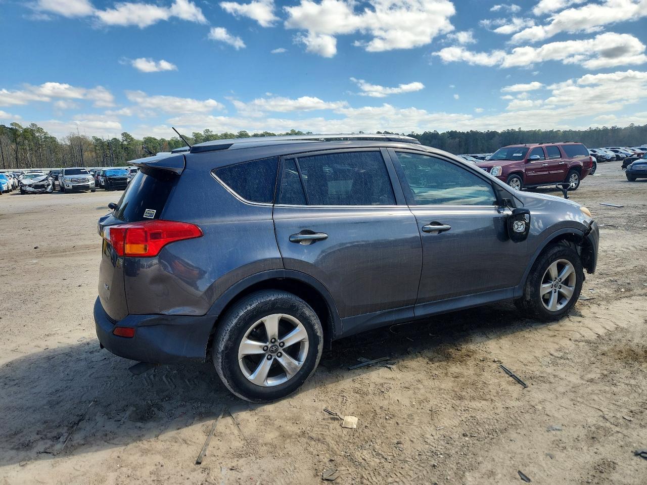 2015 TOYOTA RAV4