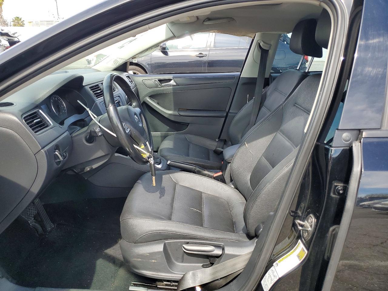 2012 VOLKSWAGEN JETTA