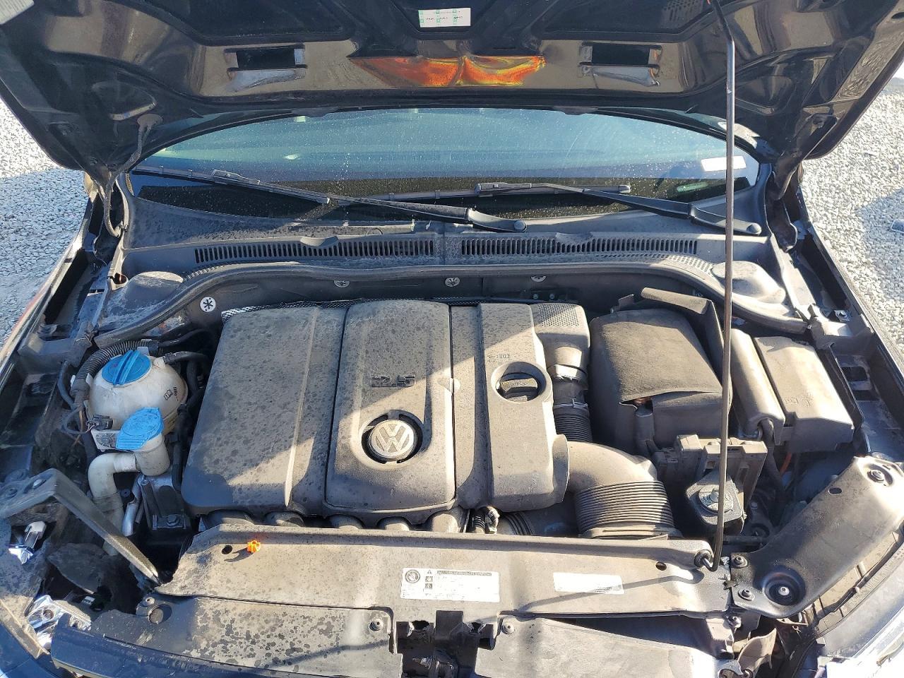 2013 VOLKSWAGEN JETTA
