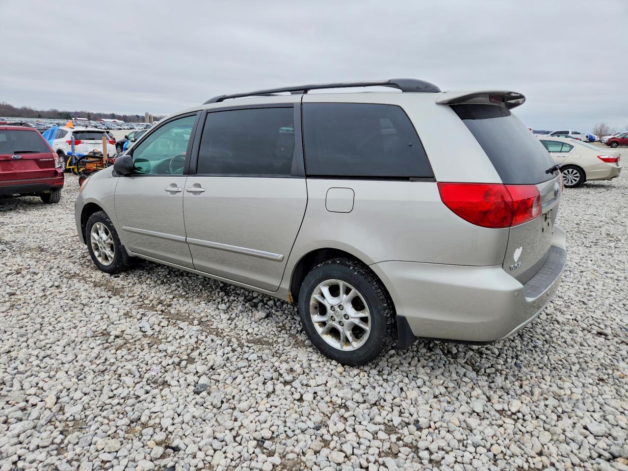2006 TOYOTA SIENNA