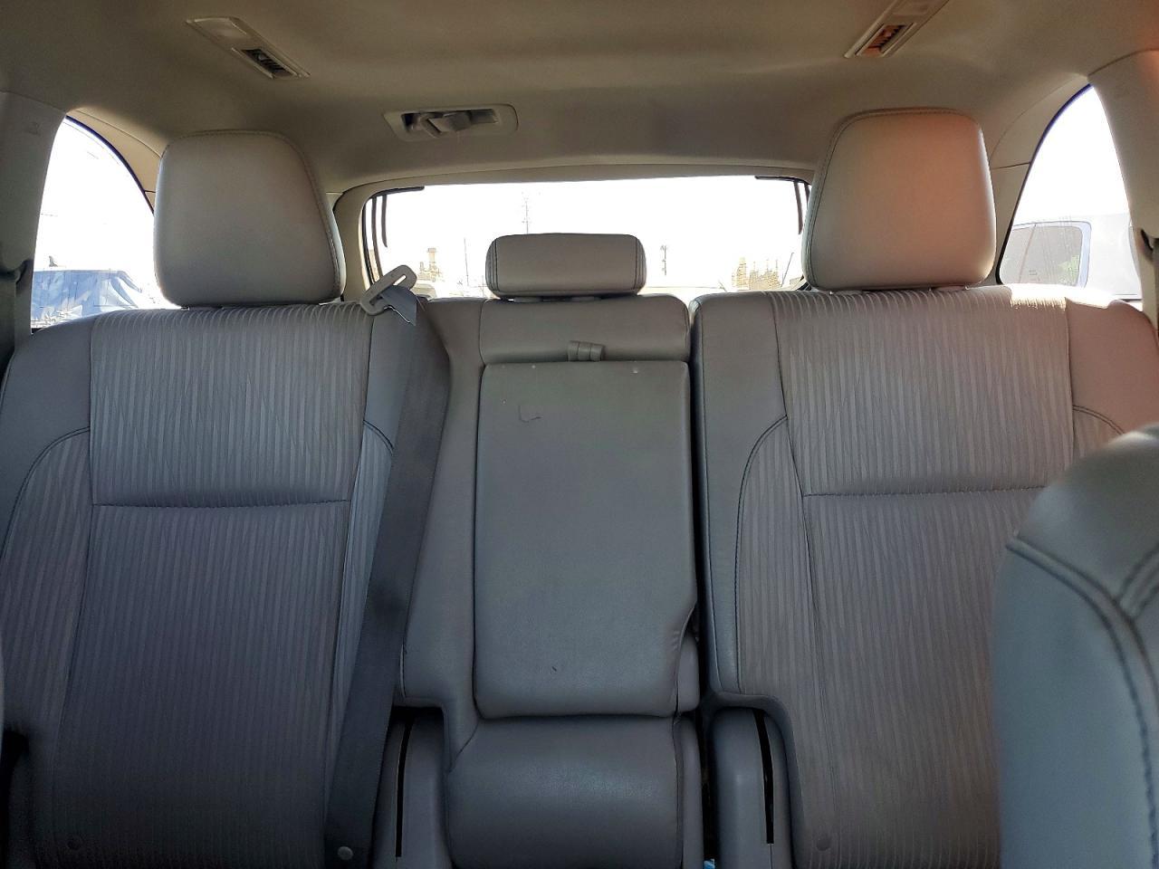 2016 TOYOTA HIGHLANDER