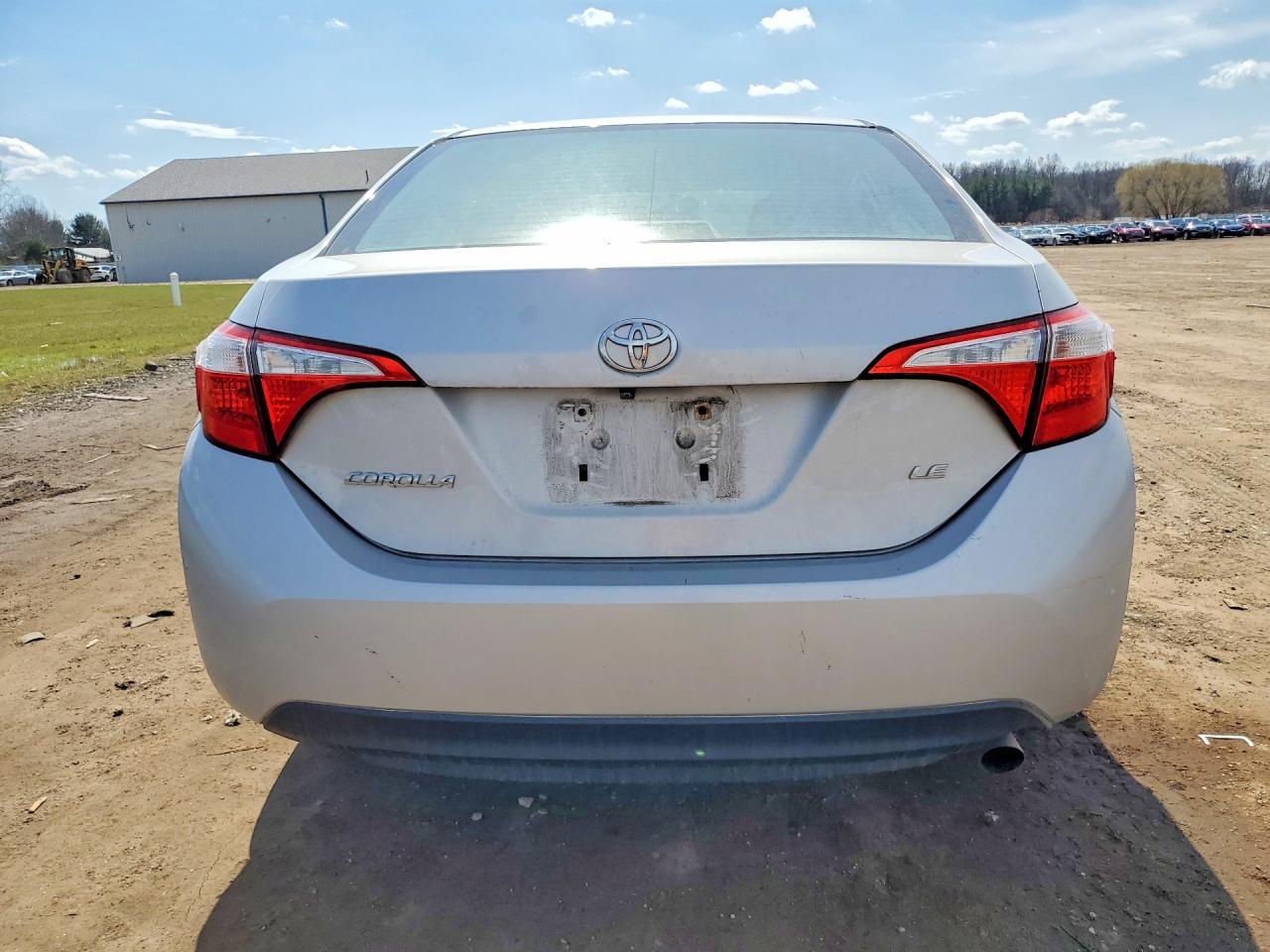 2015 TOYOTA COROLLA
