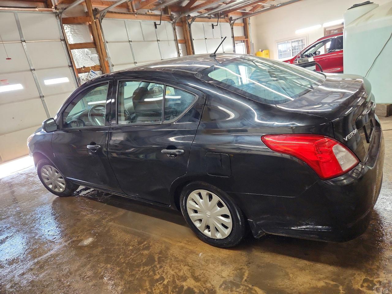 2015 NISSAN VERSA