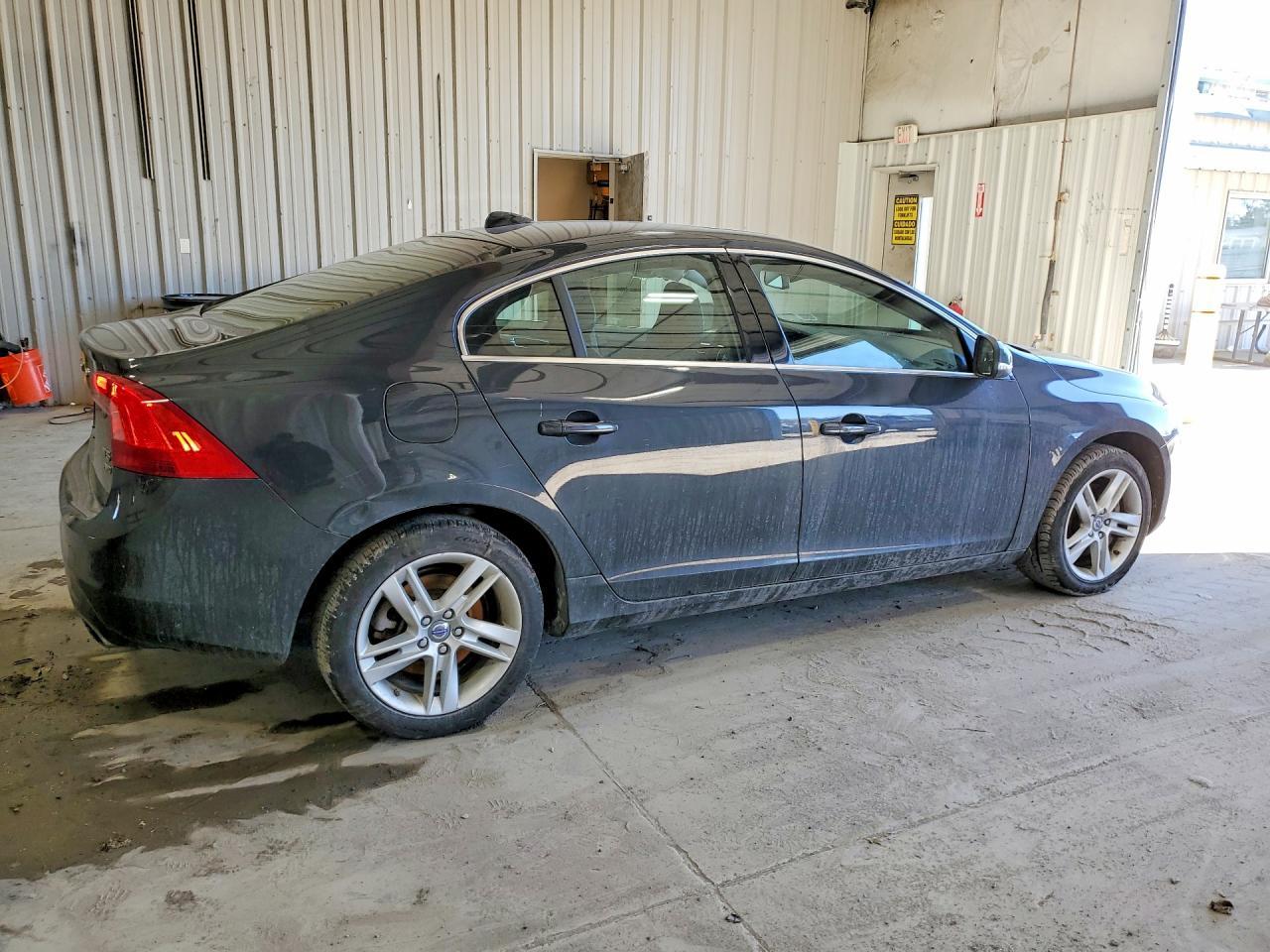 2015 VOLVO S60