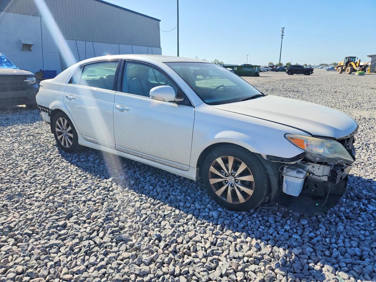 2011 TOYOTA Avalon