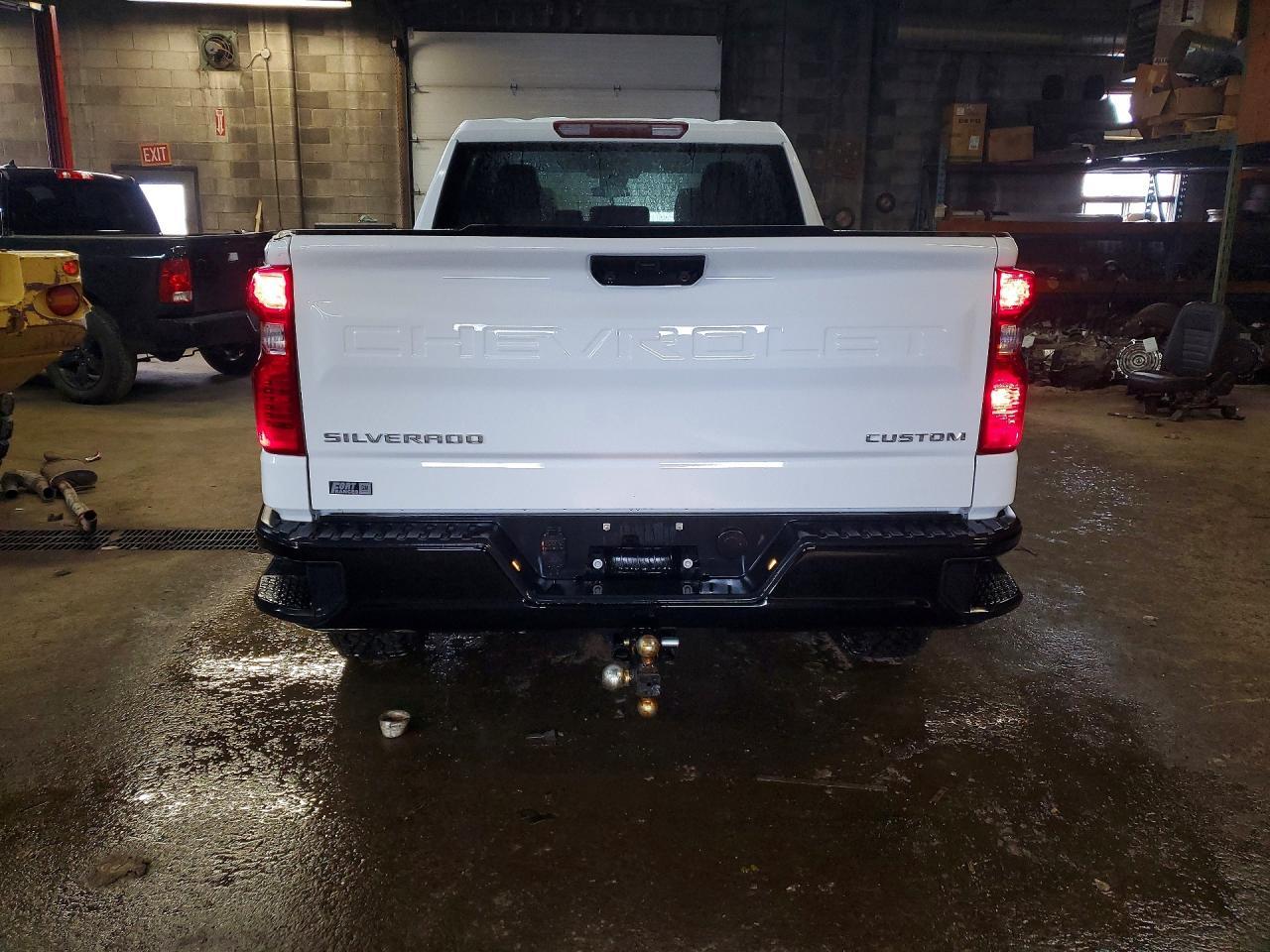 2024 CHEVROLET Silverado