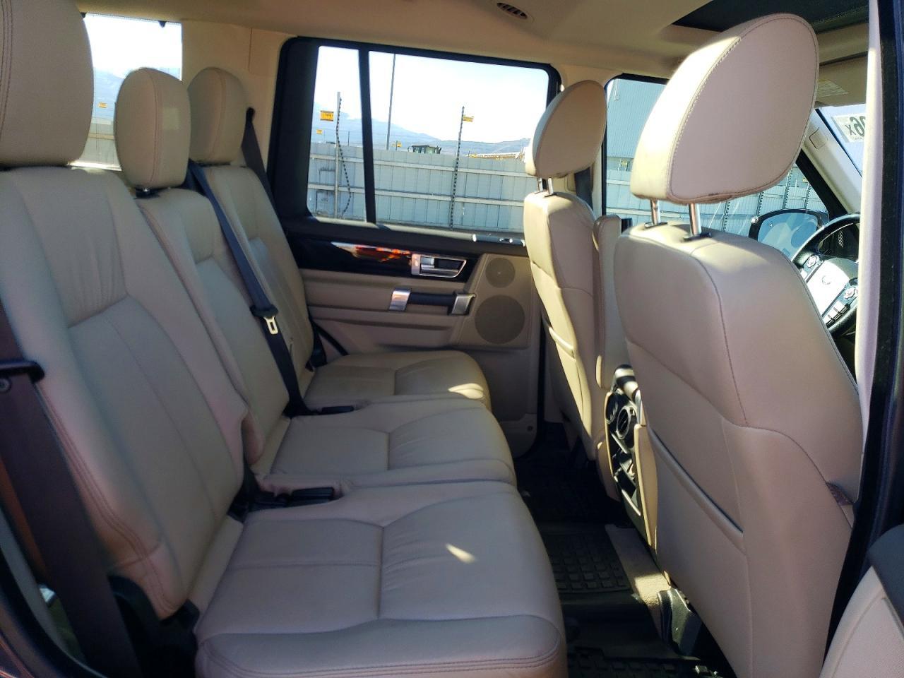2016 LAND ROVER LR4