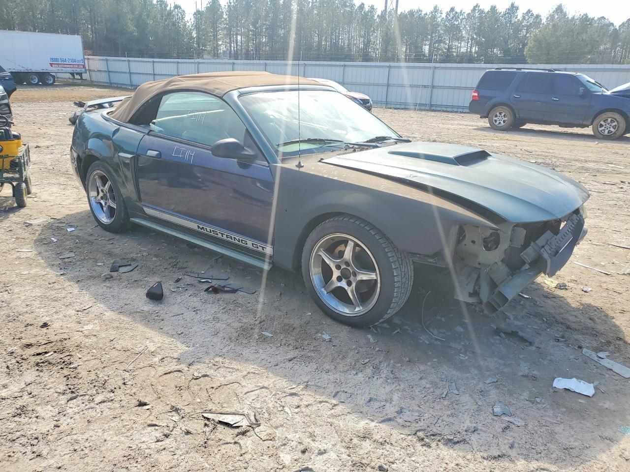 2002 FORD MUSTANG