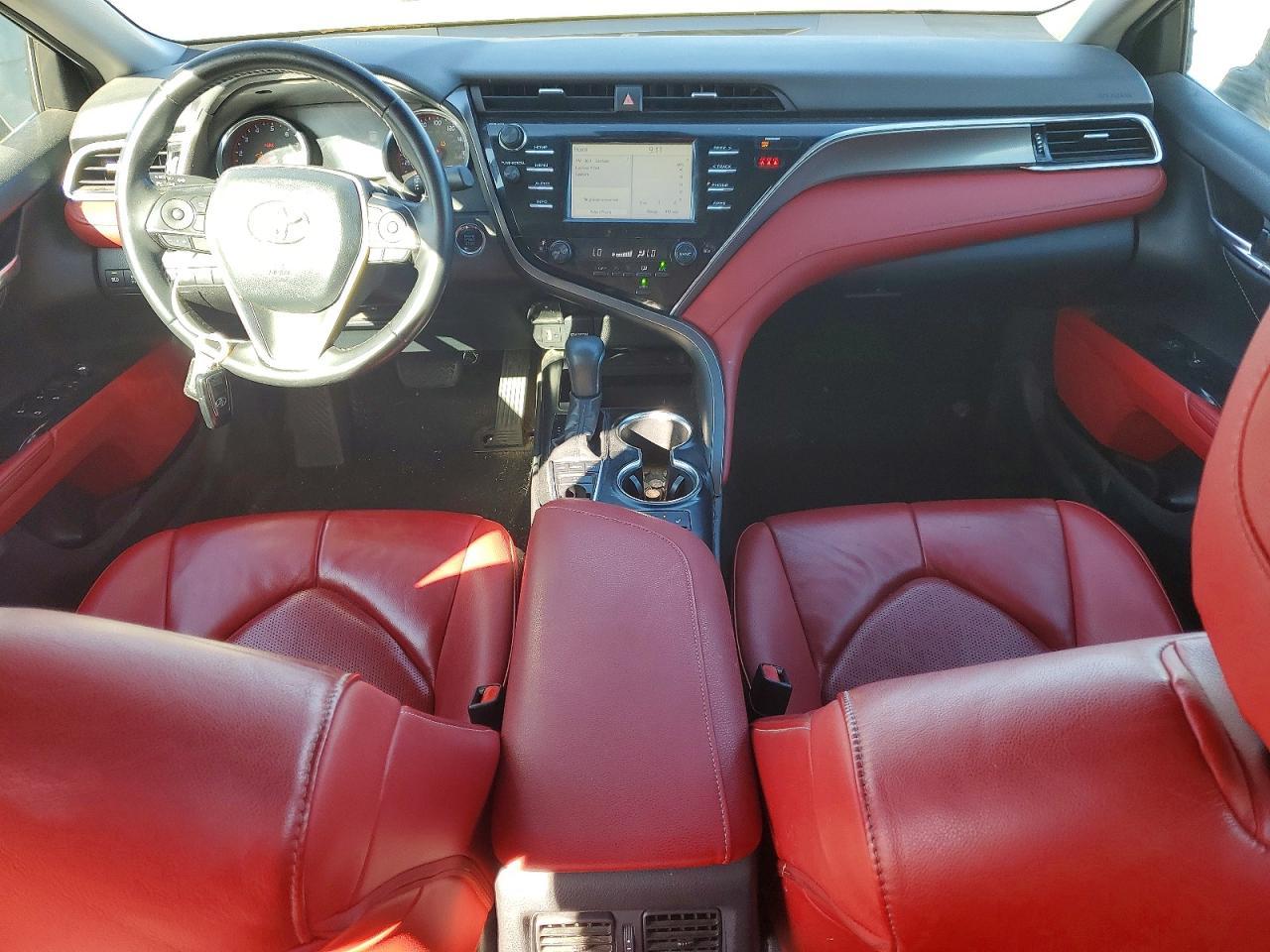 2018 TOYOTA CAMRY