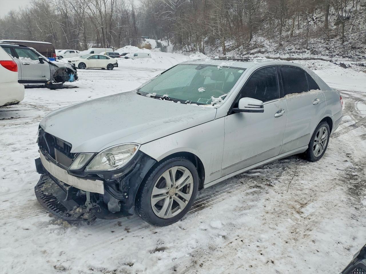2011 MERCEDES-BENZ E-Class