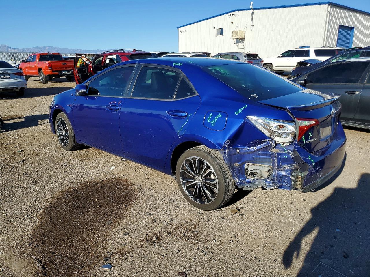 2015 TOYOTA COROLLA