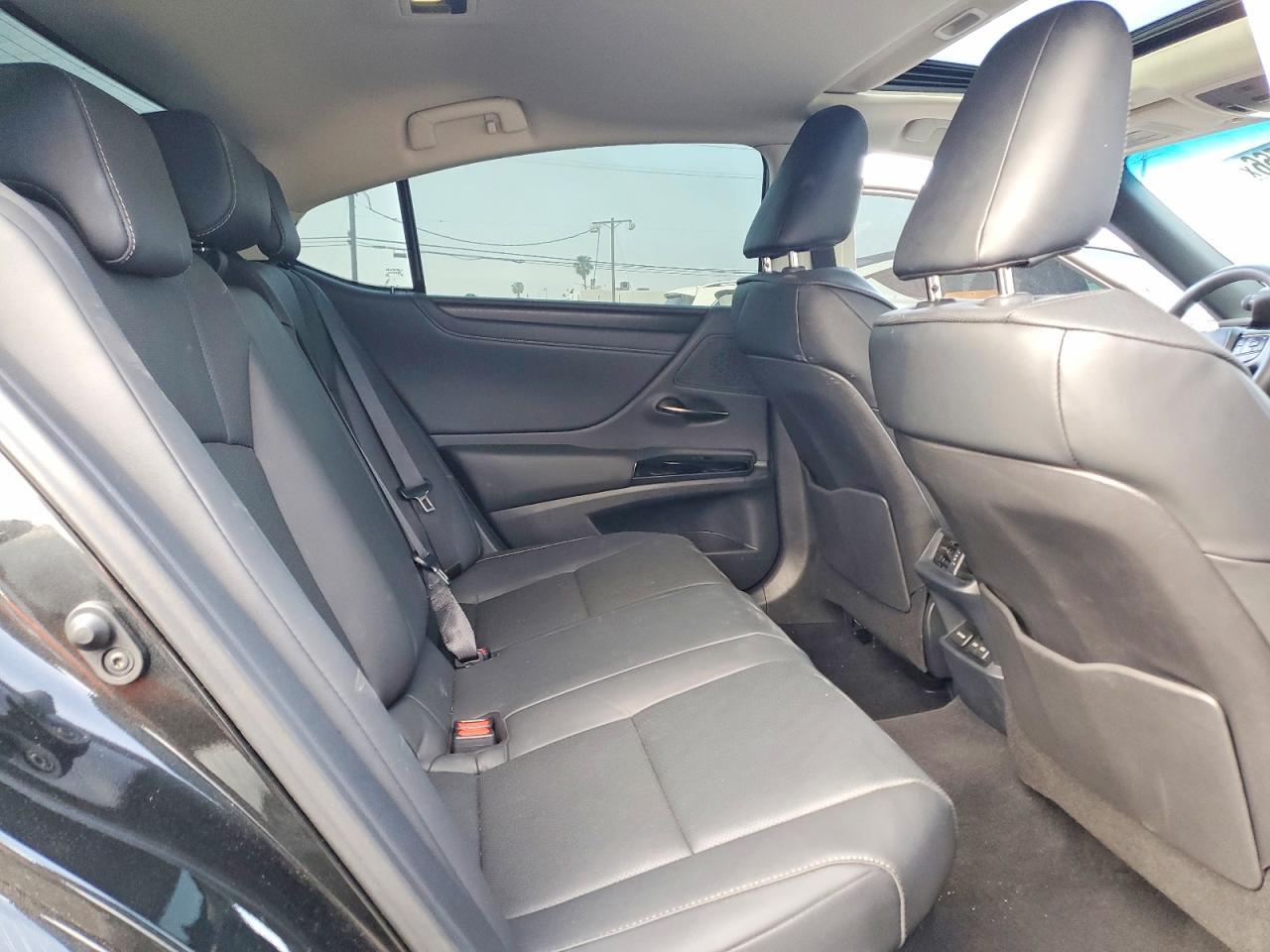 2025 LEXUS ES 300H