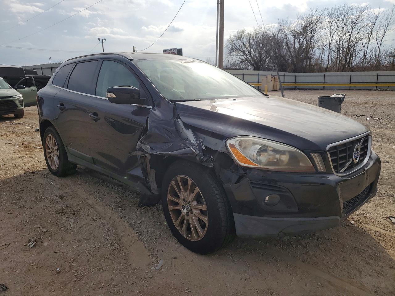 2010 VOLVO XC60