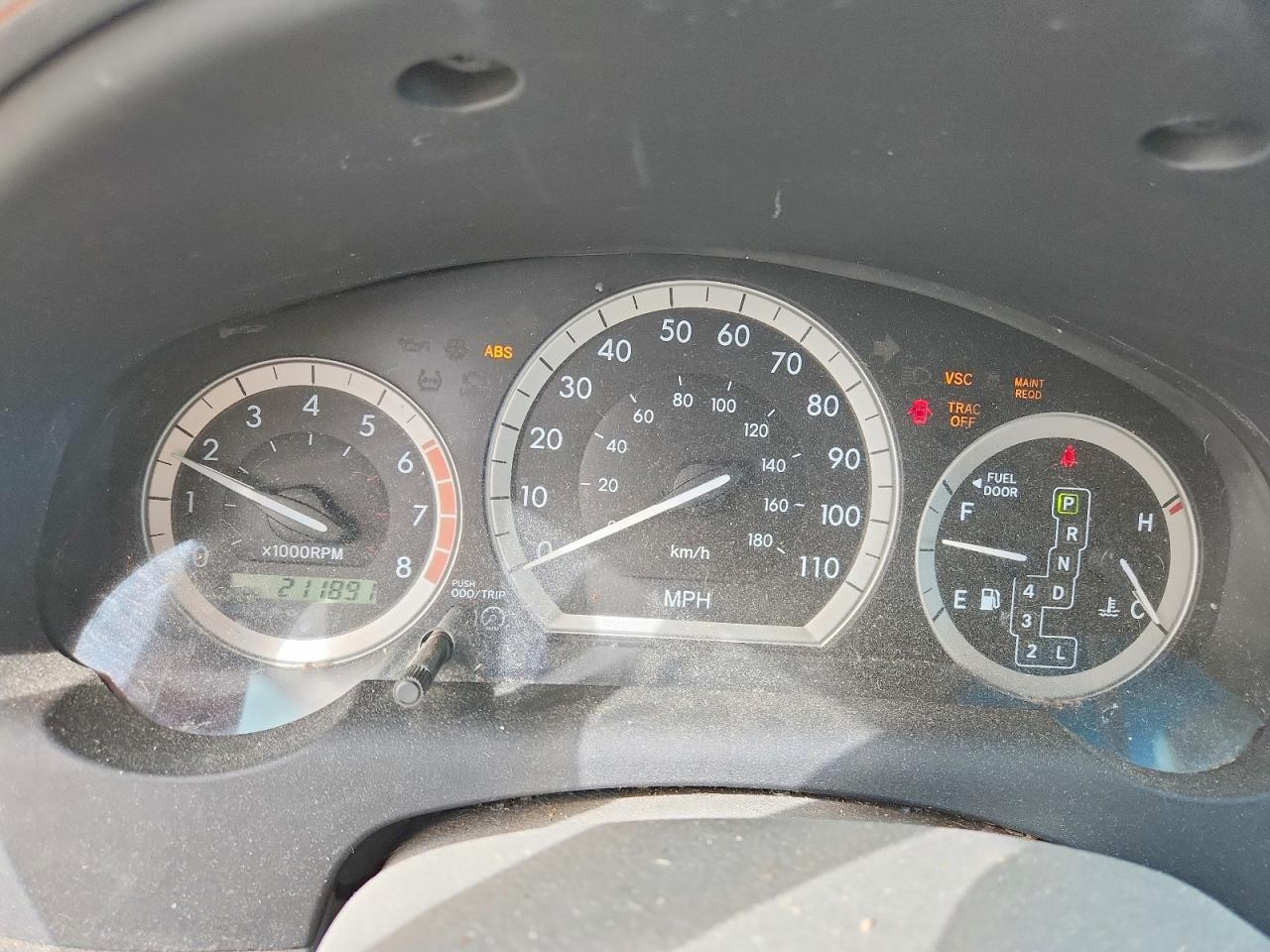 2004 TOYOTA SIENNA