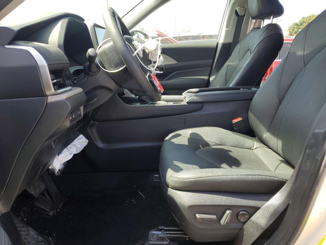 2024 TOYOTA HIGHLANDER