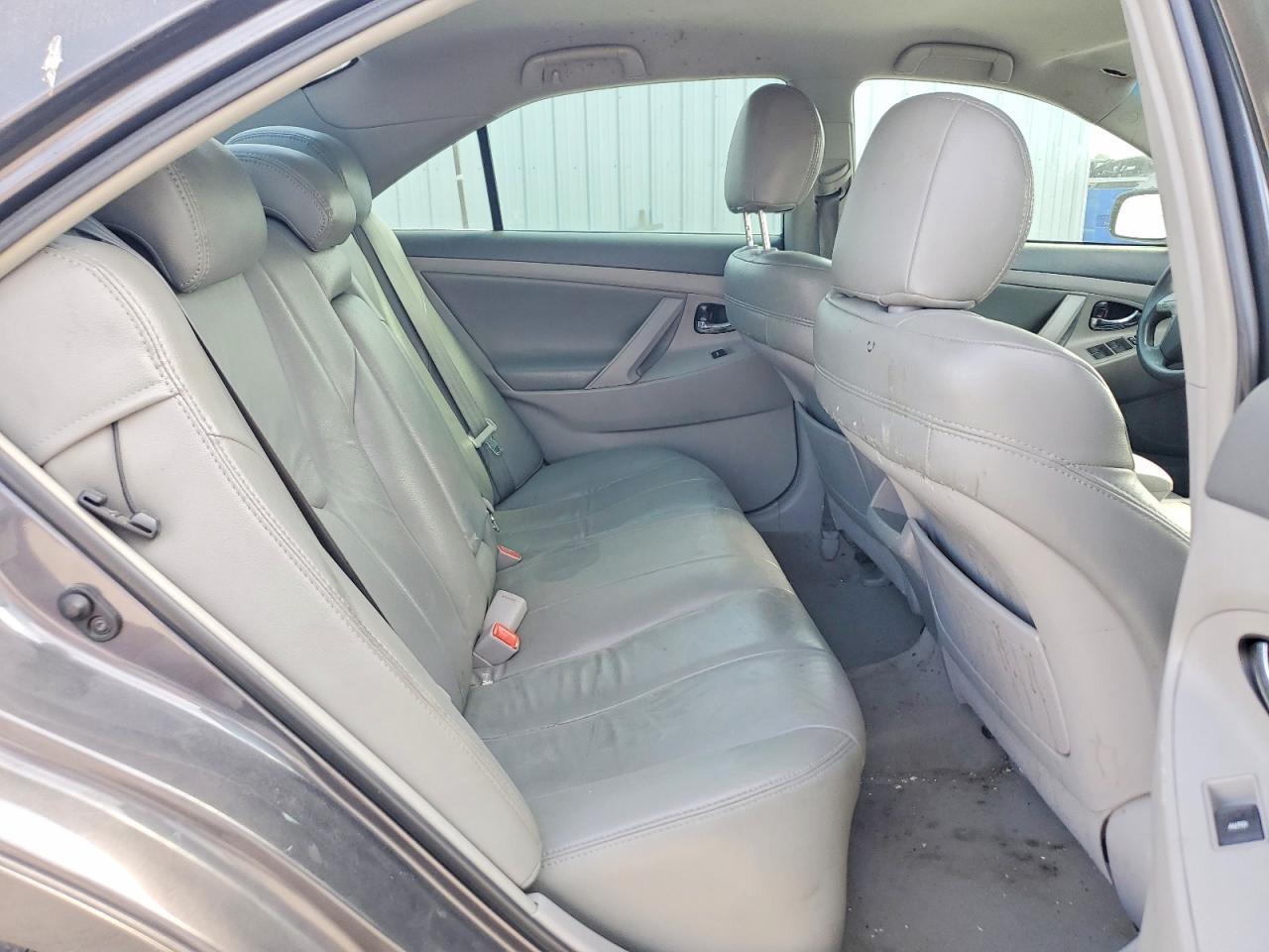 2011 TOYOTA CAMRY