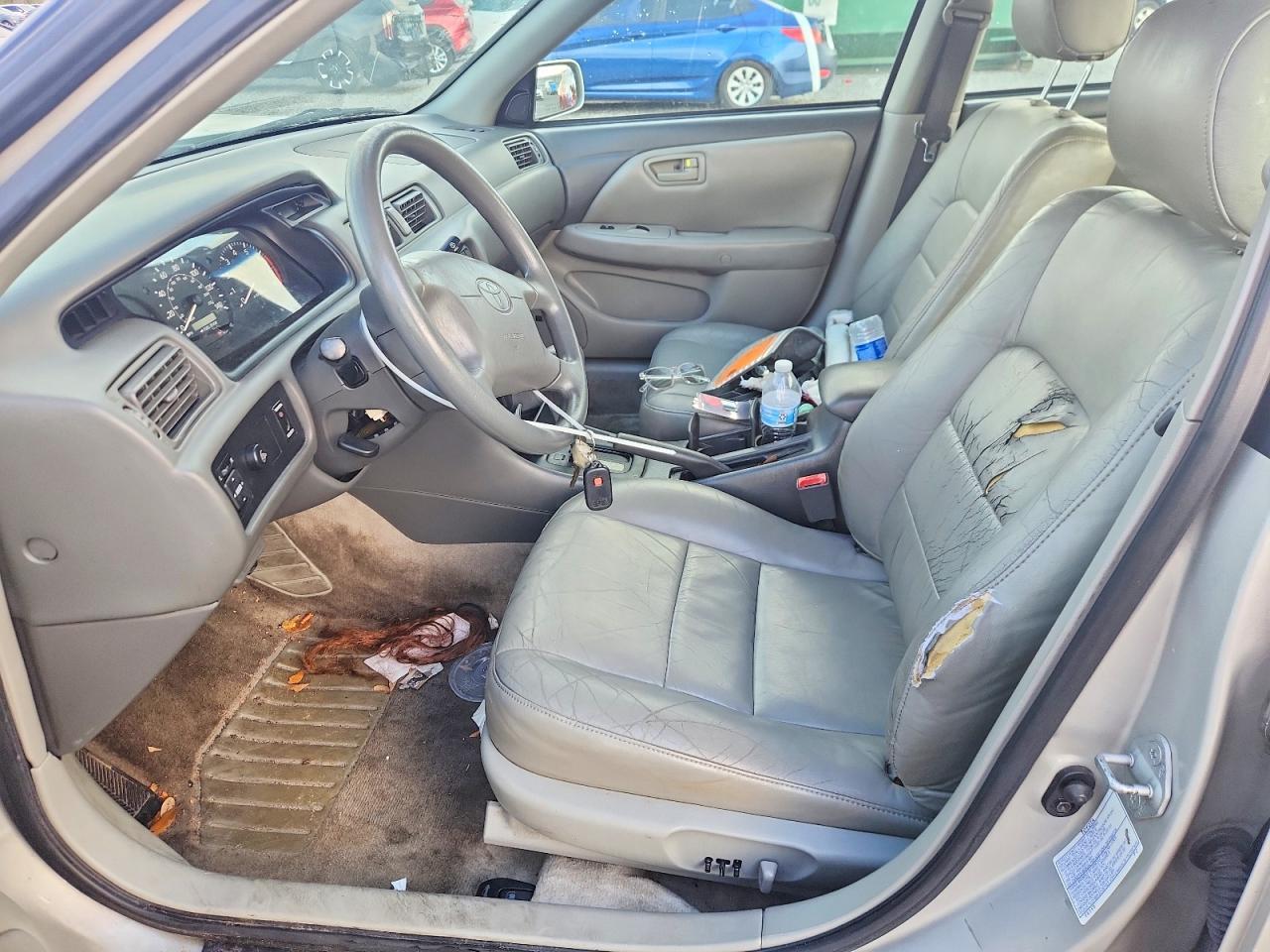 2001 TOYOTA CAMRY