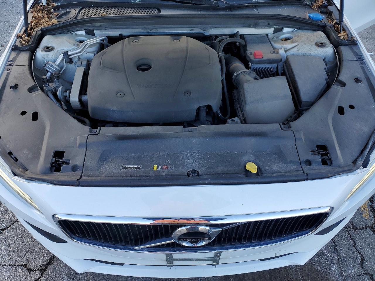 2018 VOLVO S90