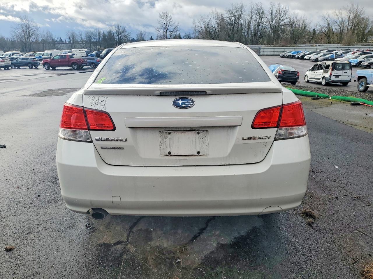 2011 SUBARU Legacy
