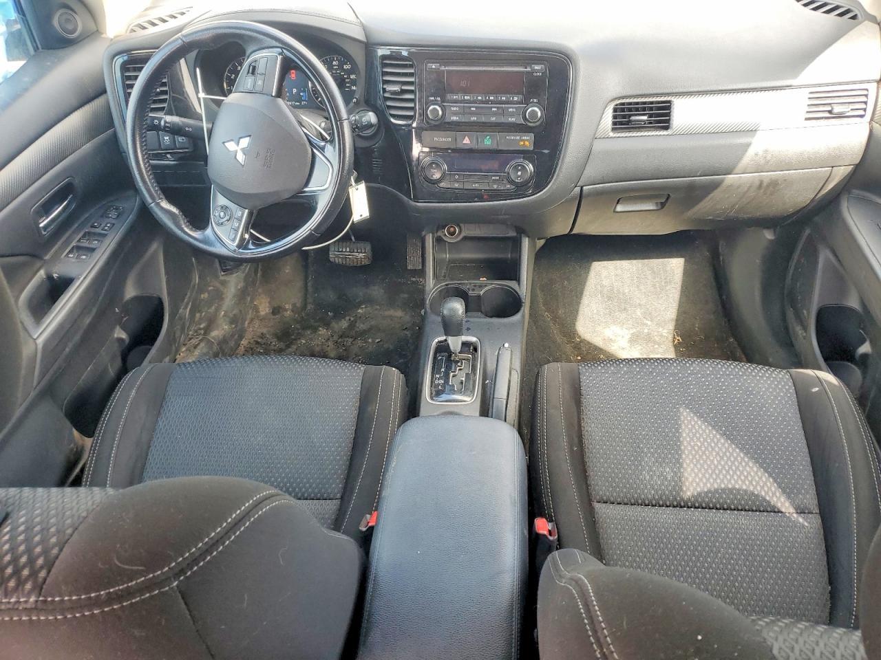 2016 MITSUBISHI outlander