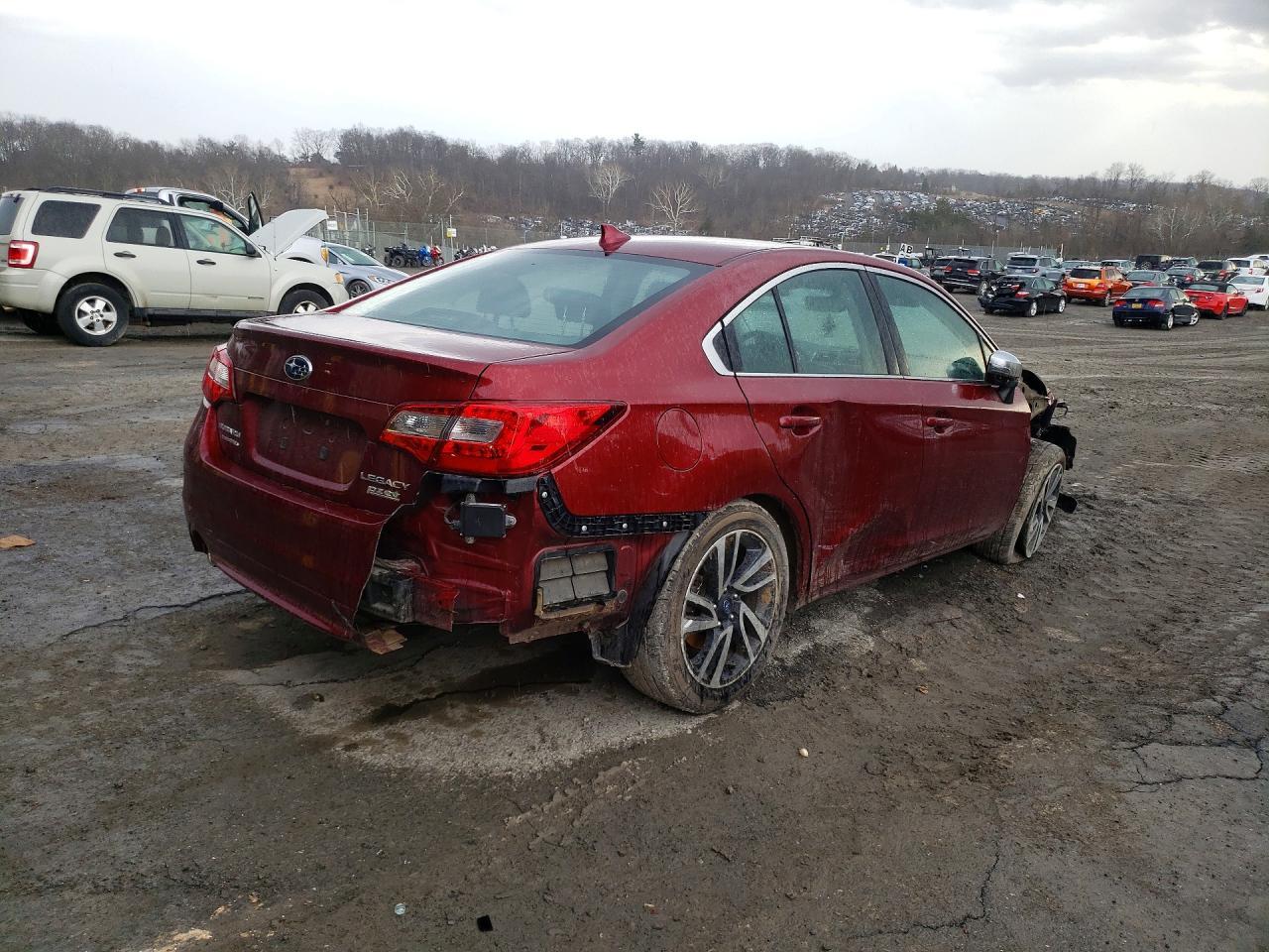 2017 SUBARU Legacy