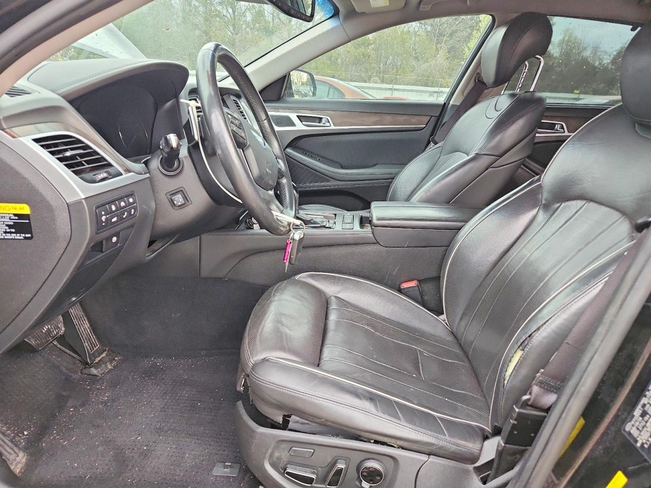 2015 HYUNDAI GENESIS
