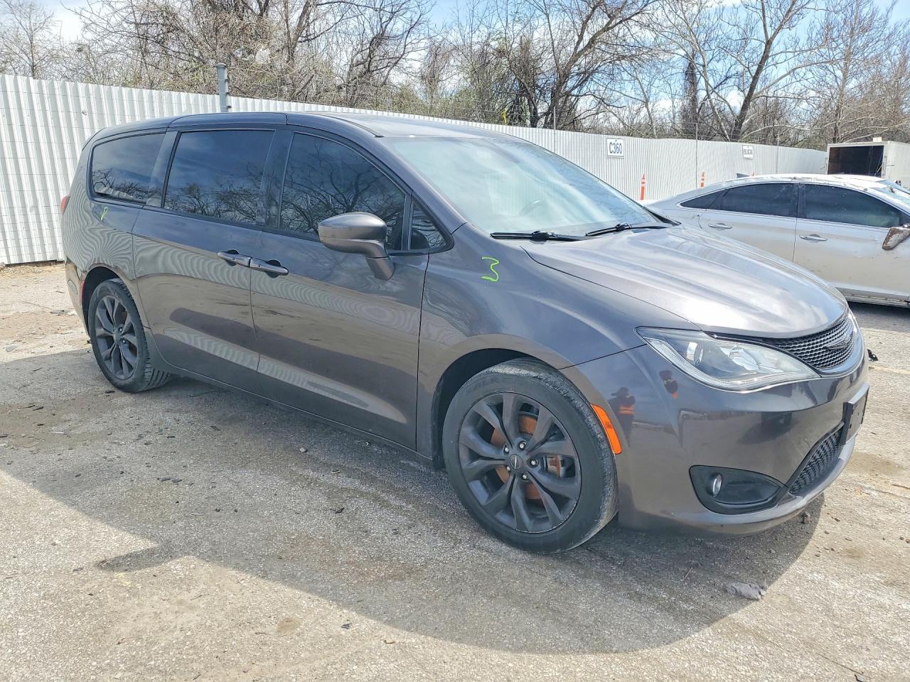 2019 CHRYSLER Pacifica
