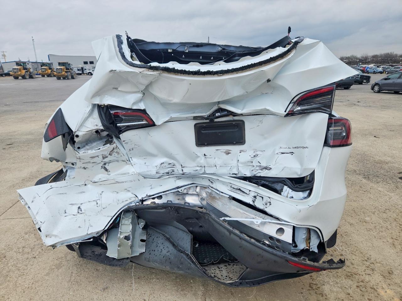 2023 TESLA MODEL Y