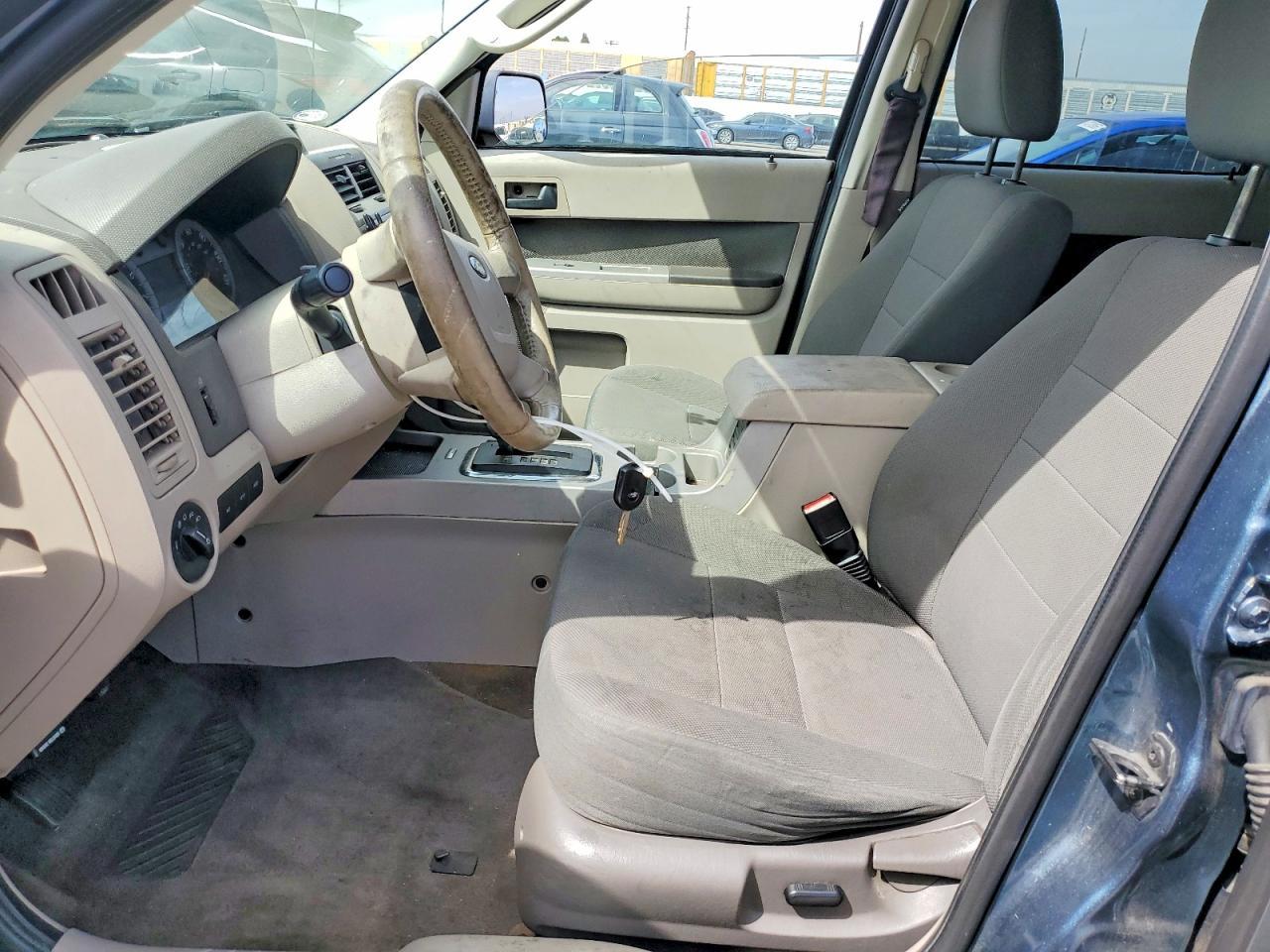 2010 FORD ESCAPE