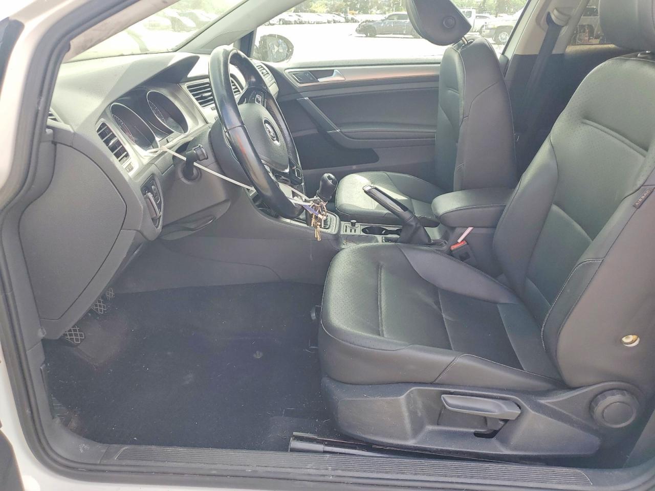2015 VOLKSWAGEN GOLF
