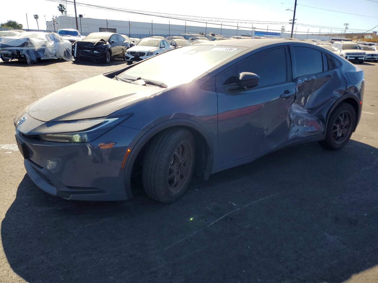 2024 TOYOTA PRIUS