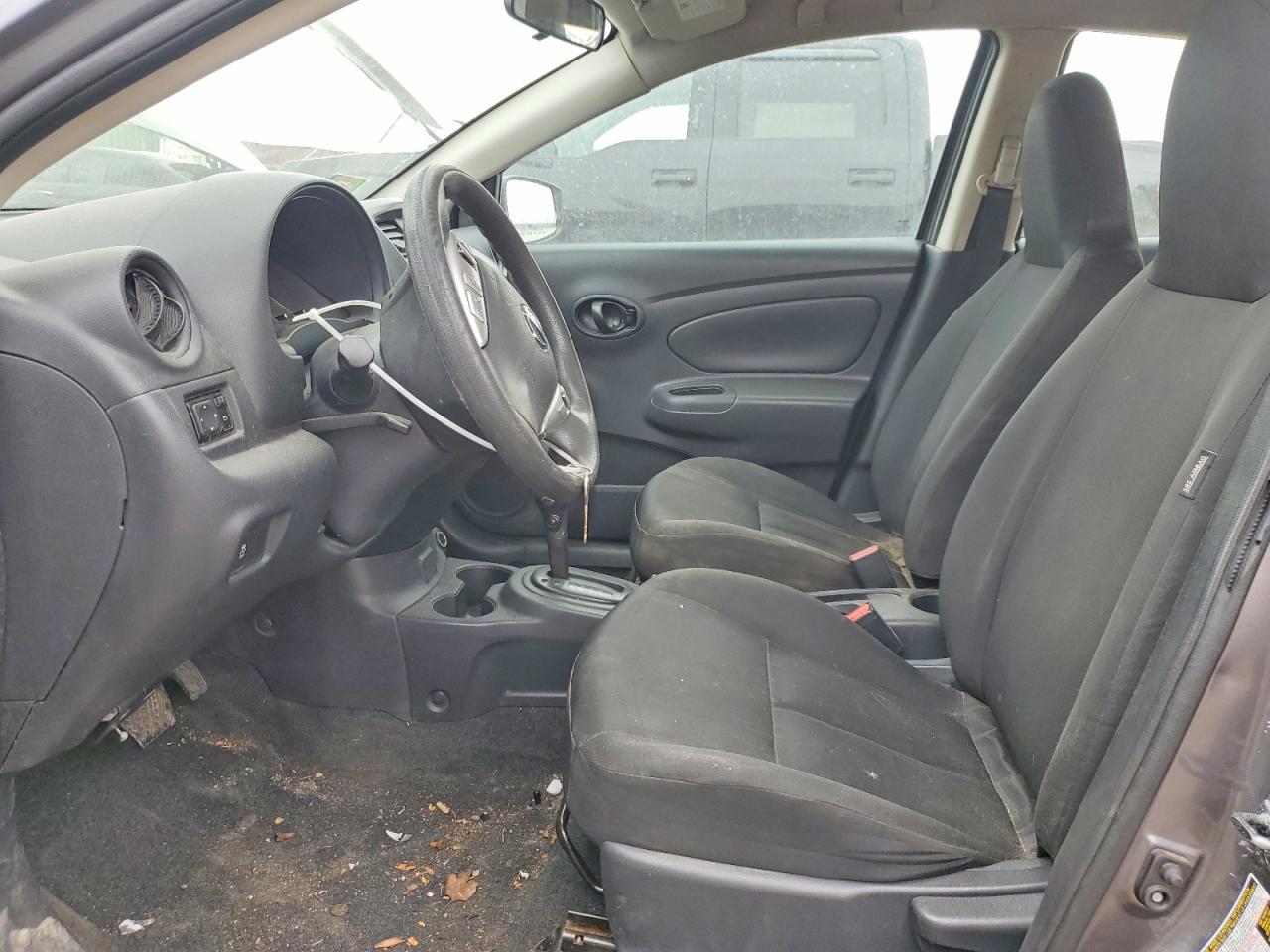2017 NISSAN VERSA