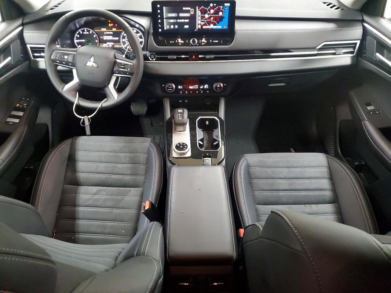 2025 MITSUBISHI outlander