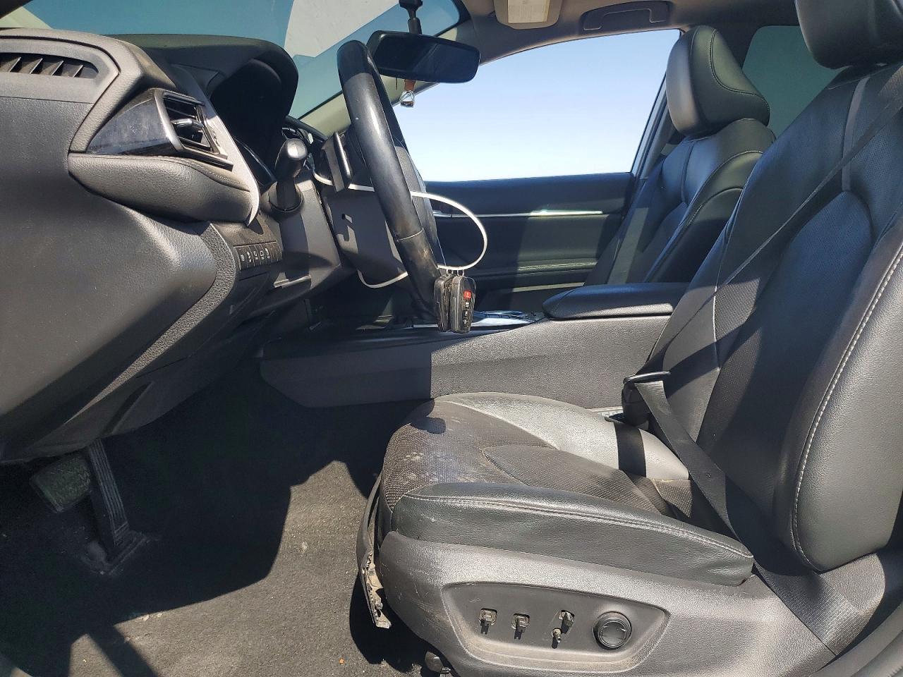 2020 TOYOTA CAMRY