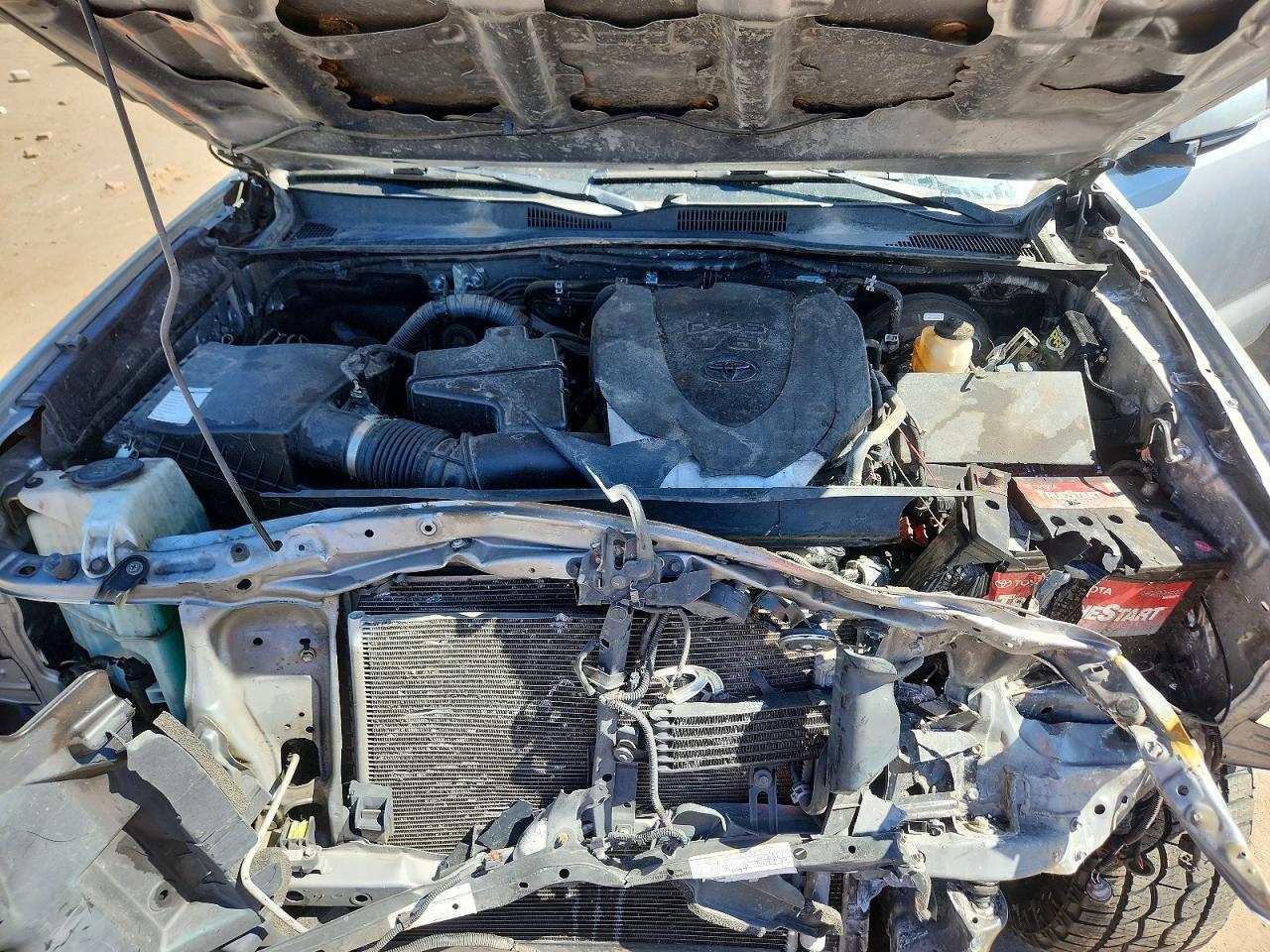 2016 TOYOTA TACOMA