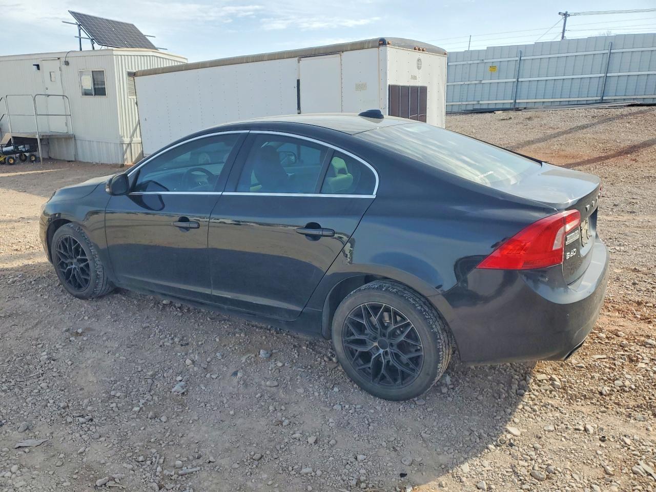 2015 VOLVO S60