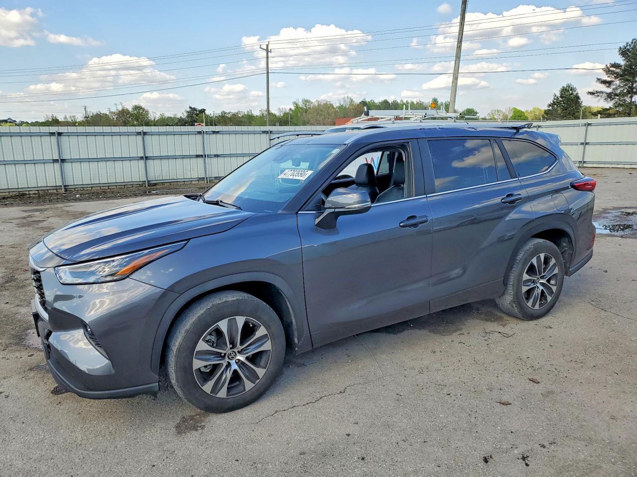 2023 TOYOTA HIGHLANDER