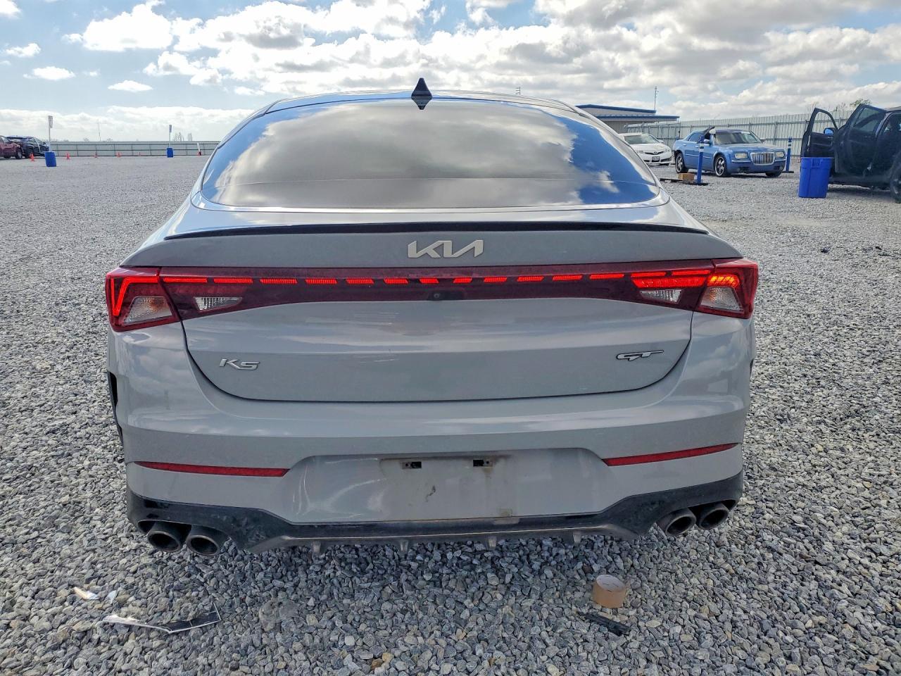 2022 KIA K5