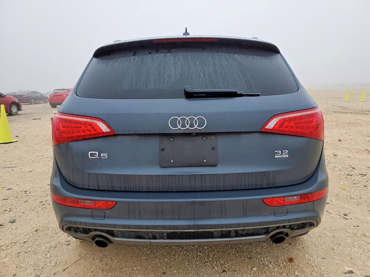 2011 AUDI Q5