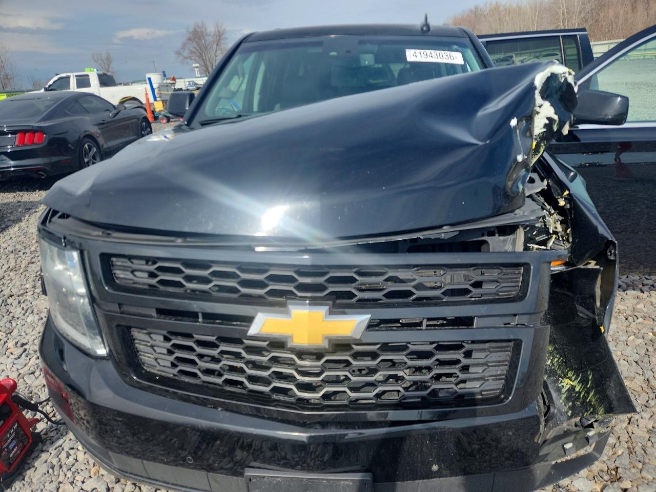 2016 CHEVROLET Suburban