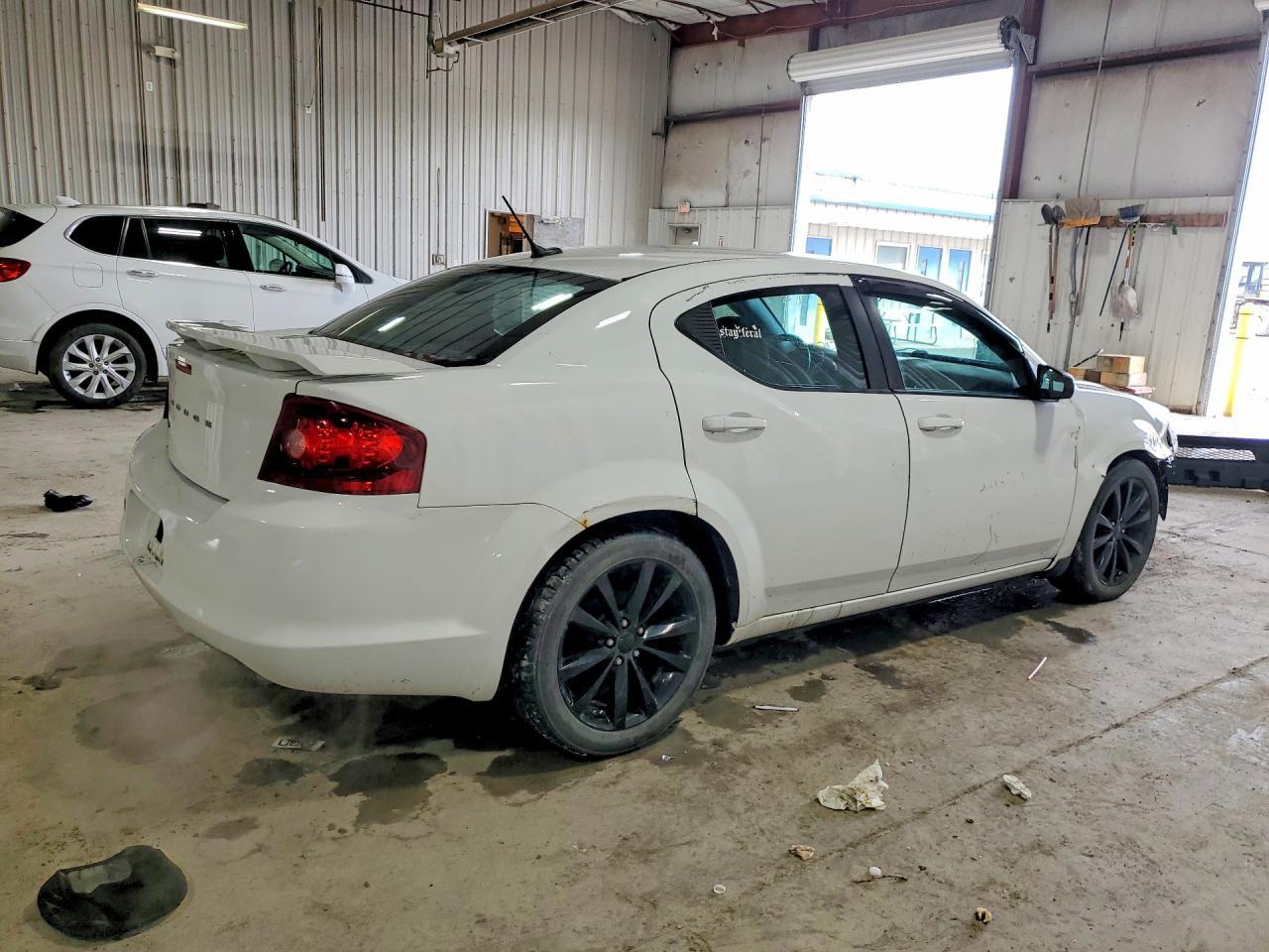 2014 DODGE Avenger