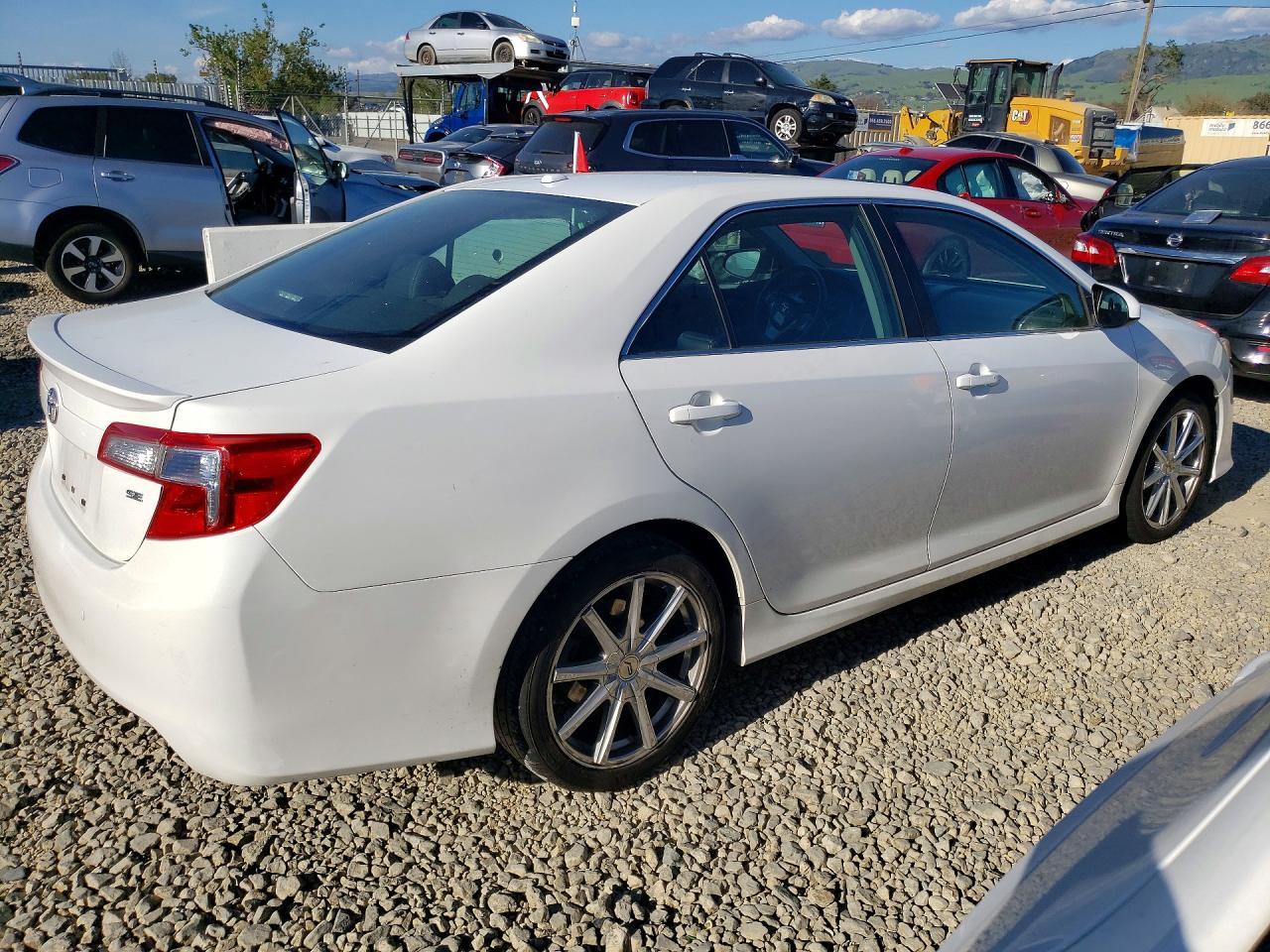2012 TOYOTA CAMRY