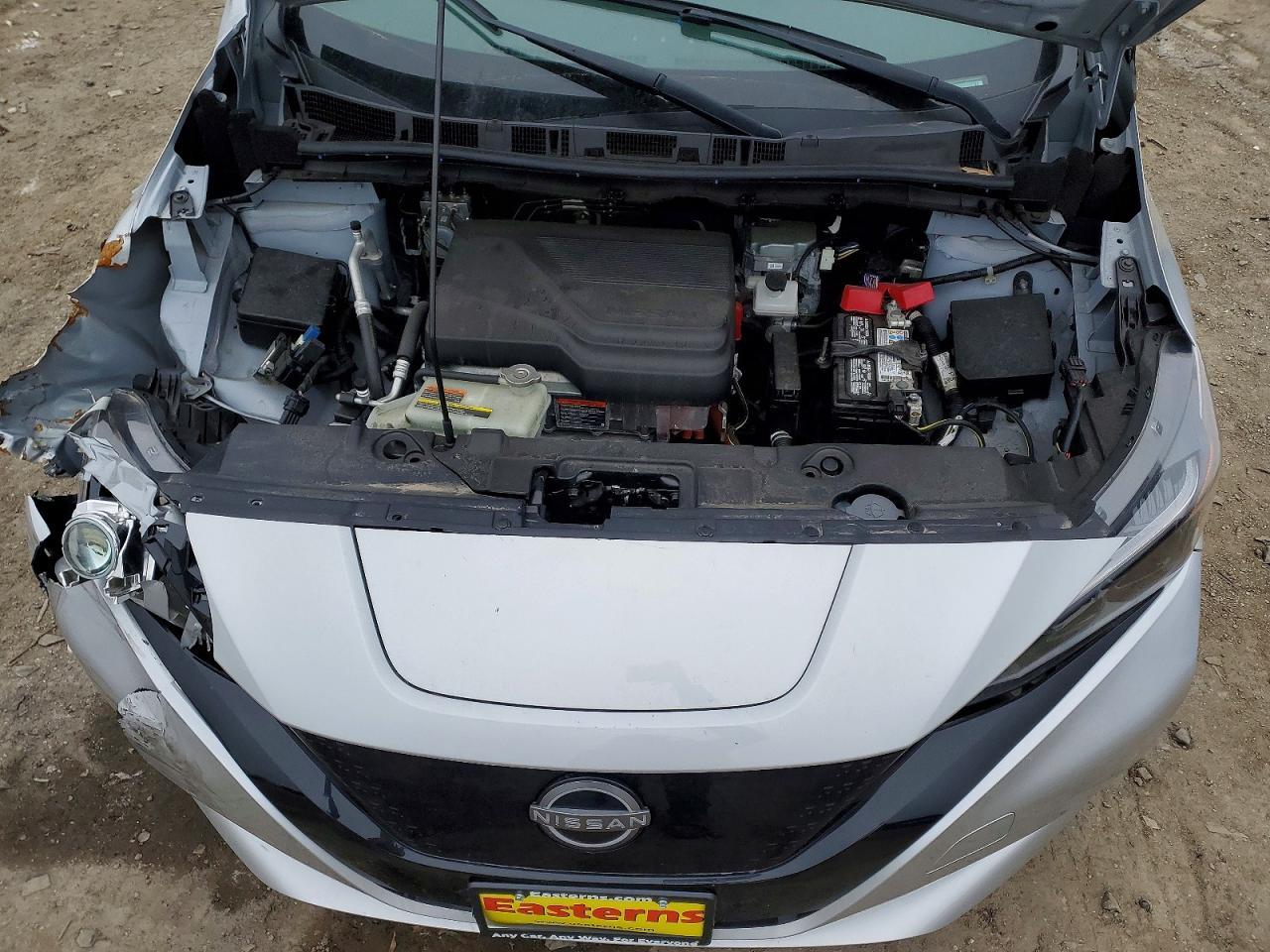 2023 NISSAN LEAF