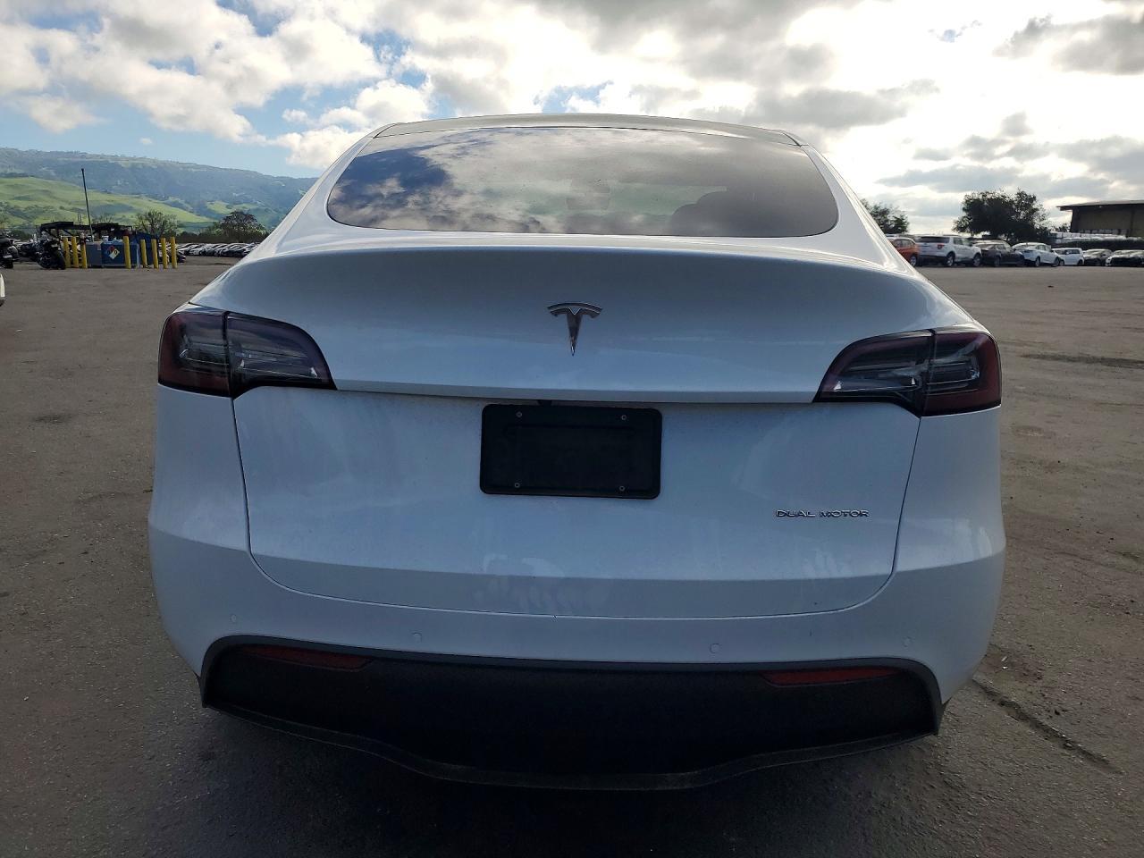 2020 TESLA MODEL Y