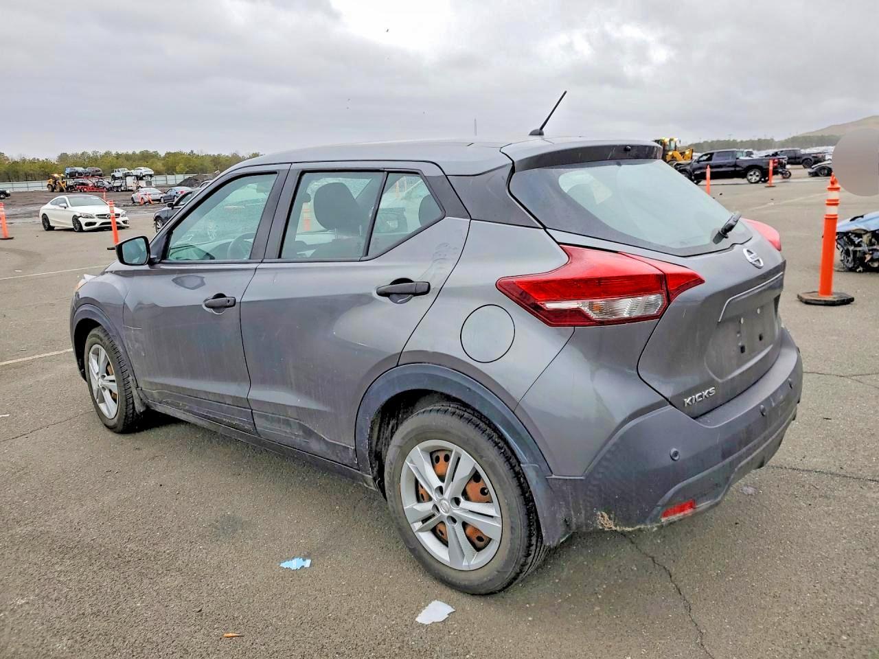 2020 NISSAN KICKS